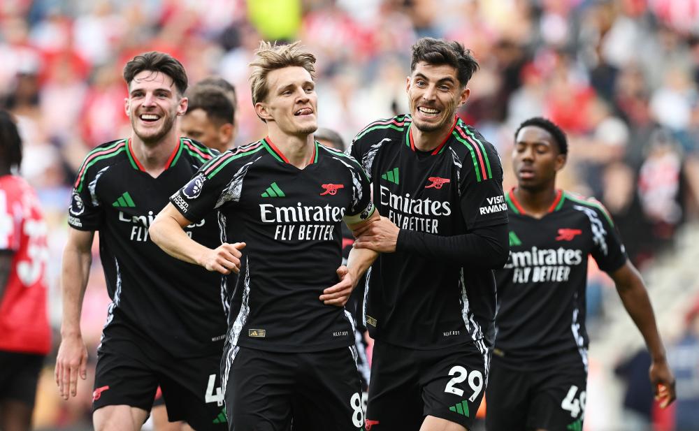 C罗本世纪左脚进球数位列第五，也是前十中唯一的非左脚球员